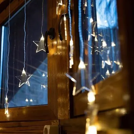 Biniste -tiny House By The River Chalet