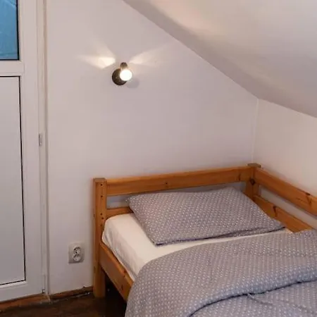 Chalet Biniste -tiny House By The River *