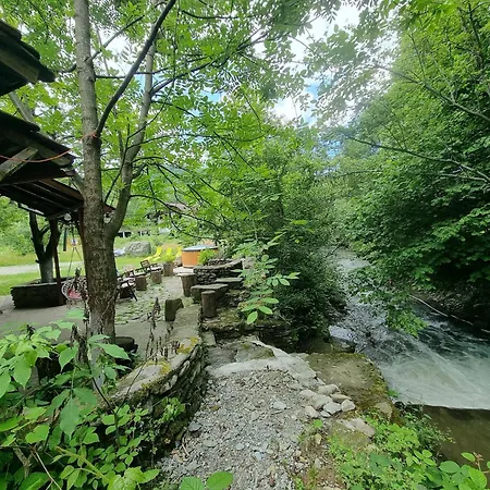 Biniste -tiny House By The River *